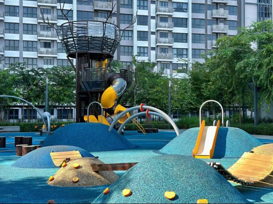 Pangsapuri Mvd41#family 8pax 3 M Vertica Velocity Mall Cheras Ikea Mytown Short Walk To Mrt & Lrt Maluri *